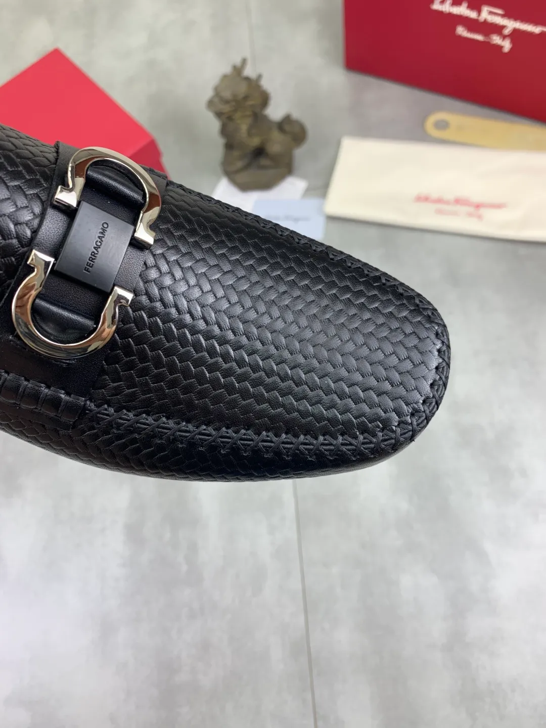 Men's shoes 💰P460 new high quality [Ferragamo/Ferragamo] latest model original imported calfskin, imported cowhide lining + original luxury metal buckle + original combination outsole Comparison without pressure Code number: 38-44 (45 customized)